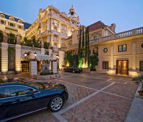 Вкус лета: pop-up ресторан Хайнца Бека в отеле Metropole Monte-Carlo