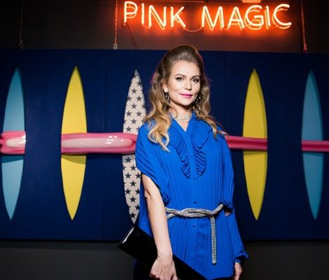 Закрытая презентация выставки Pink Magic Ольги Ломаки