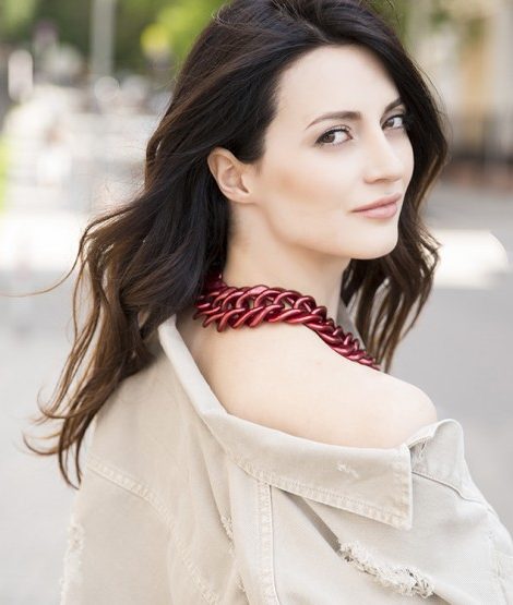 Style Notes с Мариной Изиловой: как носить блузы с открытыми плечами
