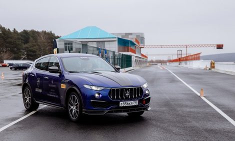 Авто с Яном Коомансом: за рулем Maserati на автодроме ADM Raceway в Мячково