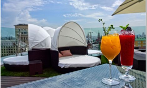 Summer Time. Летний сад в отеле The Ritz-Carlton