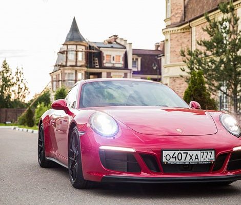 Авто с Яном Коомансом: обзор Porsche 911 Carrera GTS