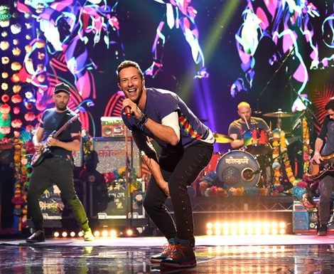 Очки надень! Samsung проведет прямую трансляцию концерта Coldplay в виртуальной реальности