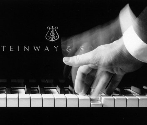Как это сделано: репортаж с фабрики легендарных роялей Steinway & Sons