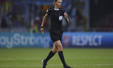 Women in Power: француженка Стефани Фраппар станет первой женщиной-судьей на кубке УЕФА