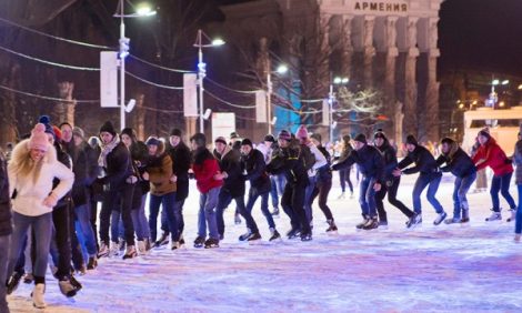 Идея дня: Татьянин день на катке ВДНХ — за полцены