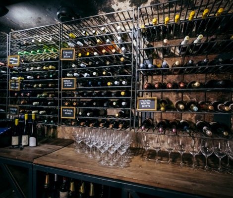 Истина в вине: три бара для ярких выходных