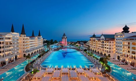 Titanic Mardan Palace: как съездить в Турцию и разрушить все стереотипы