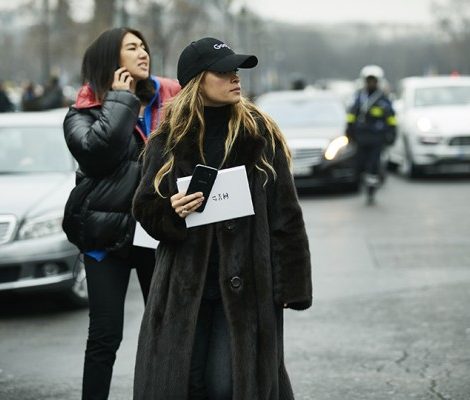 Trend Alert: как носить бейсболки? Берем пример с героинь street style