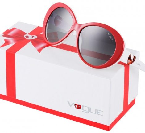 Идея подарка. Лимитированная коллекция Vogue Eyewear «Gift of Love»