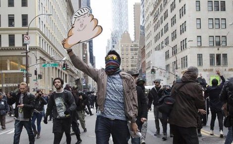 Did You Know? В Нью-Йорке мэр города и голливудские актеры вышли на митинг против Дональда Трампа