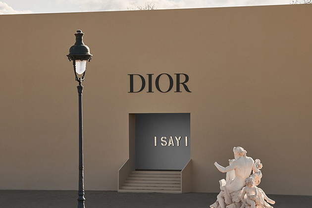 «Женщина — это Луна, управляющая приливами»: в Париже прошел показ Dior осень-зима 2020