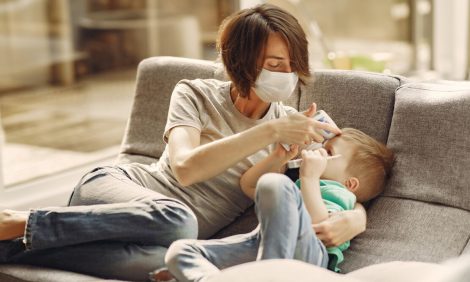 Японские педиатры: медицинские маски опасны для детей
