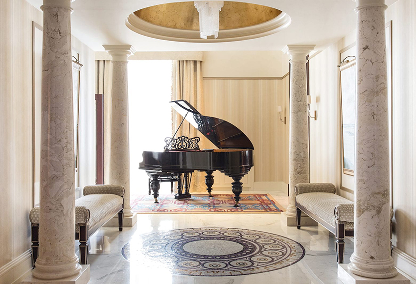 Питер Weekly: икорный мастер-класс и фортепианеый концерт в «Гранд Отеля Европа»