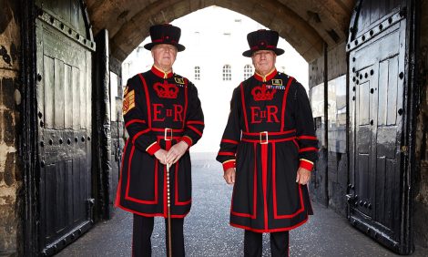 Лондонский Тауэр впервые в своей истории уволит часть церемониальных стражей