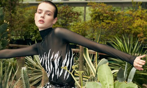 Черные пантеры и россыпь бисера: лукбук коллекции Yanina Couture осень-зима 2020-2021
