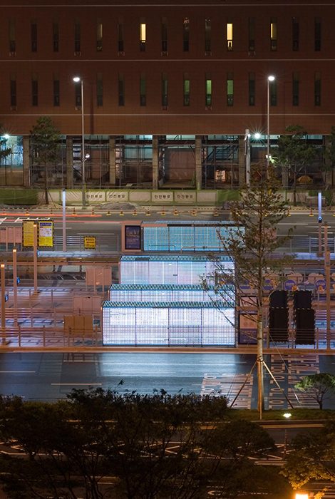 В Сеуле появилась первая автобусная остановка будущего