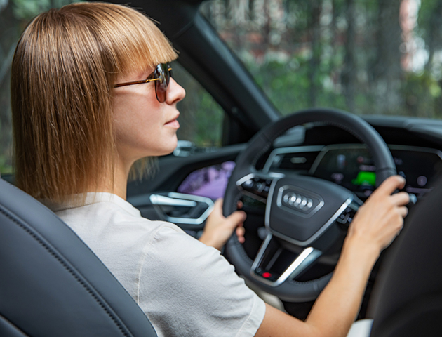 Вика Газинская и Audi e-tron