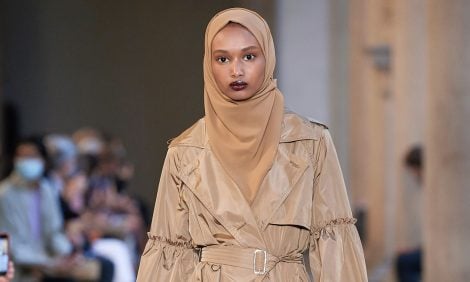 Сумки на шнурке и хиджабы: коллекция Max Mara весна-лето 2021 на Миланской неделе моды