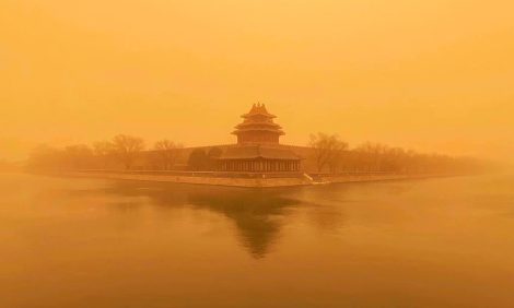 Фото дня: Пекин накрыла песчаная буря