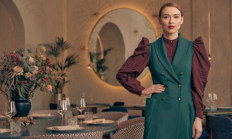 Модный дом Яны Расковаловой создал дизайнерскую униформу для сотрудников ресторана Cococouture