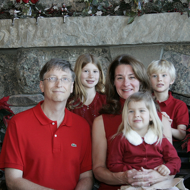Билл и Мелинда Гейтс и трое детей: Дженнифер, Рори и Фиби