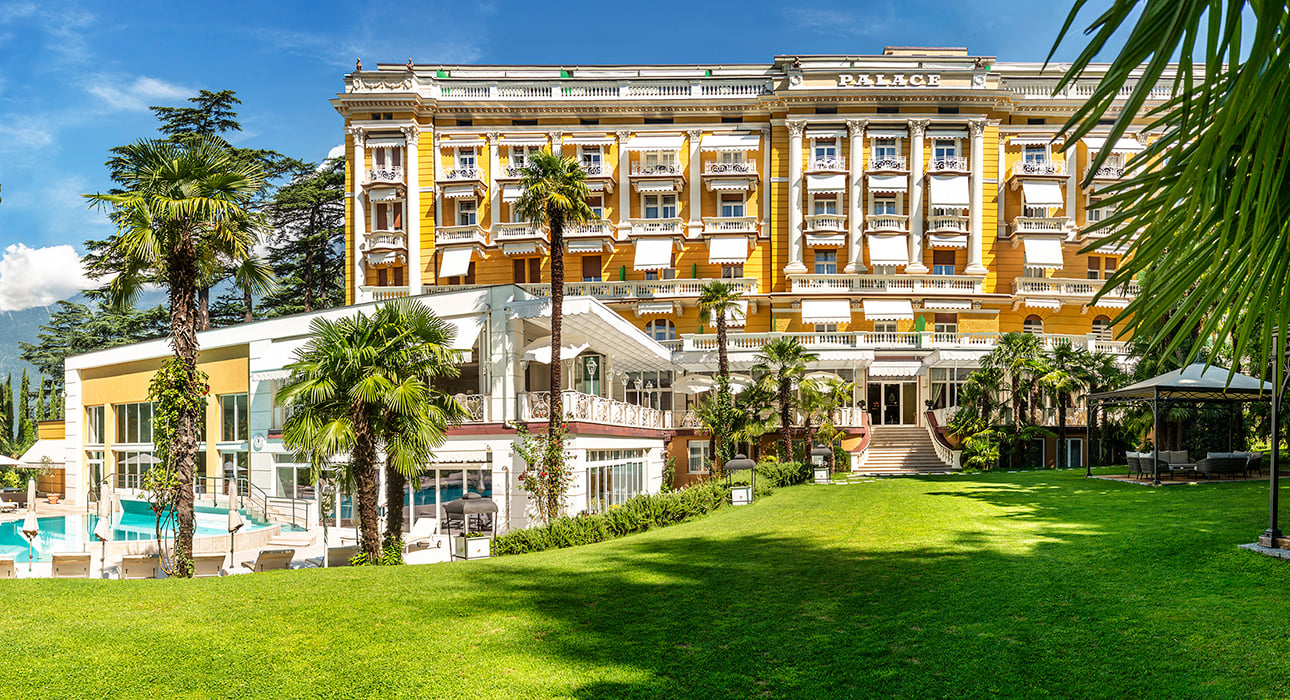 TravelБизнес: дьюти-фри в воздухе, мили за прививку от «Аэрофлота» и дизайнерский сьют для детей в Hotel Metropole, Monte-Carlo