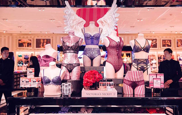 Конец эпохи «ангелов»: Victoria's Secret отказывается от сотрудничества с моделями