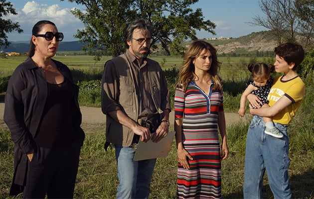 «Параллельные матери»: разбираем новый фильм Альмадовара — один из самых обсуждаемых на кинофестивале в Венеции