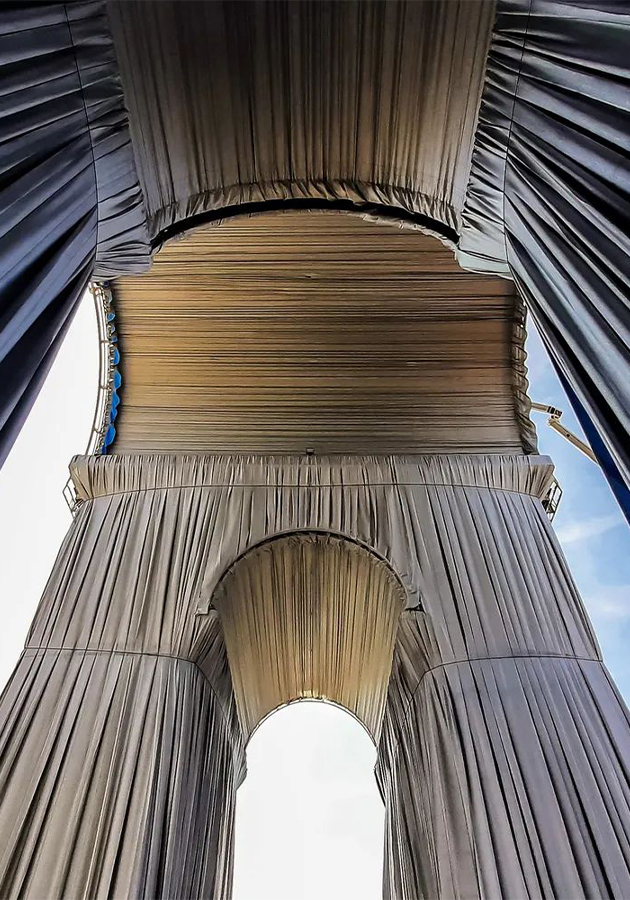«Триумфальная арка. В обертке»: проект Христо Явашева реализовали в Париже