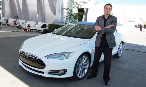 PostaБизнес: Илон Маск пообещал продать&nbsp;10% акций компании Tesla после опроса в&nbsp;своем твиттер-аккаунте