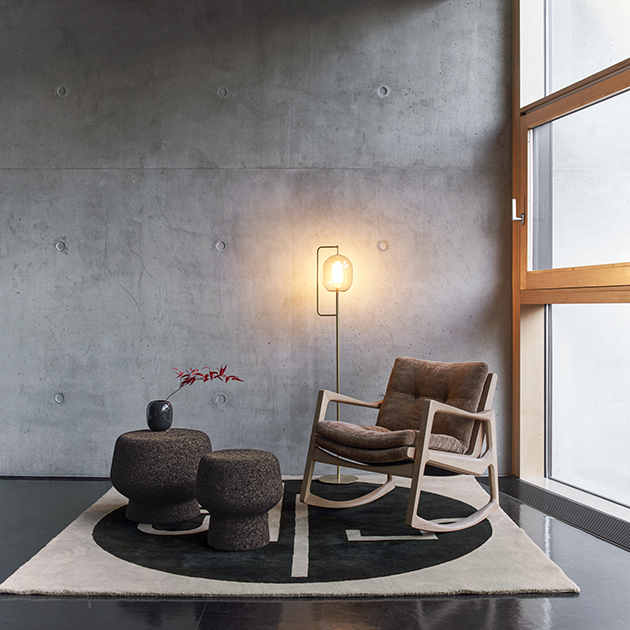 Дизайн & Декор: стильные столы-стулья от Herzog & de Meuron в форме пробки от шампанского