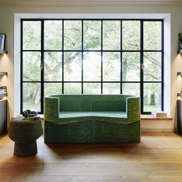 Дизайн & Декор: стильные столы-стулья от Herzog & de Meuron в форме пробки от шампанского