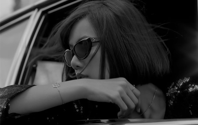 Видео дня: звезда южнокорейской поп-группы Blackpink Лиса — в рекламной кампании парфюмерной коллекции Celine Haute Parfumerie