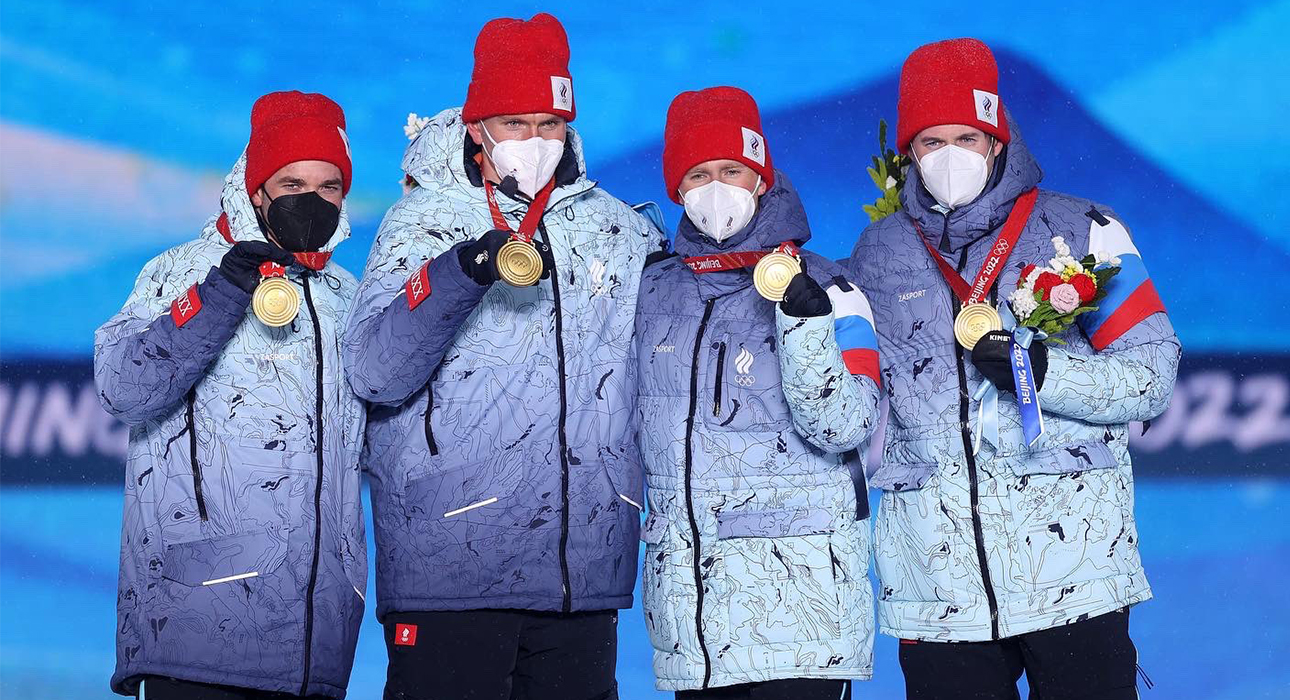 PostaСпорт: россияне выиграли золото в мужской лыжной эстафете на Олимпиаде в Пекине — впервые за 42 года