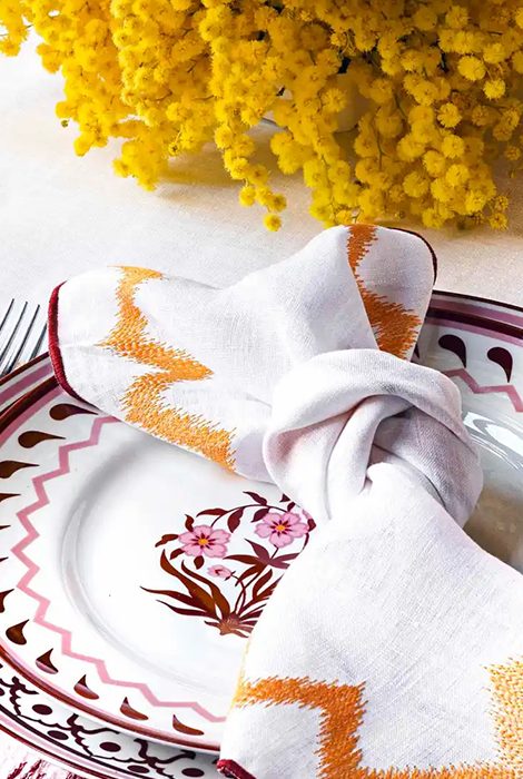 Дизайн &amp;&nbsp;Декор: итальянский бренд Aquazzura запустил коллекцию посуды и&nbsp;аксессуаров