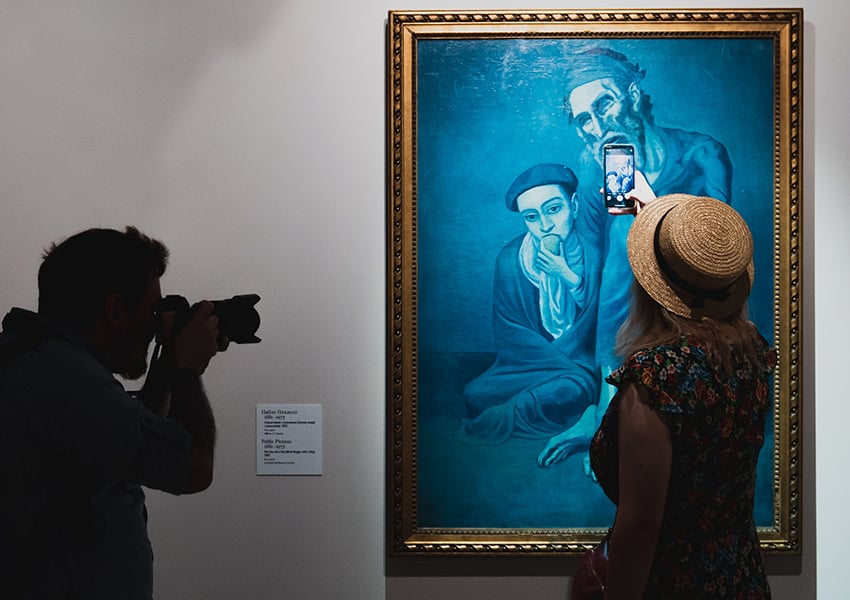 PostaКультура: в ГМИИ им. А.С. Пушкина открылась выставка, посвященная теме слепоты и методу редукции зрения в искусстве
