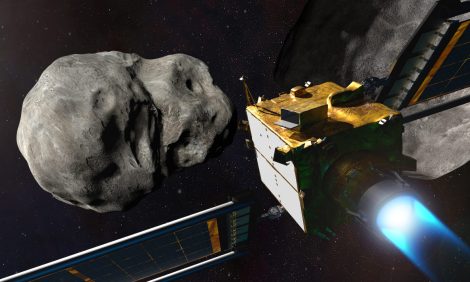 PostaНаука: зонд НАСА врезался в&nbsp;астероид в&nbsp;прямом эфире
