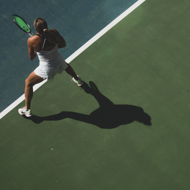 Теннисисты из России примут участие в Australian Open 2023 под нейтральным флагом