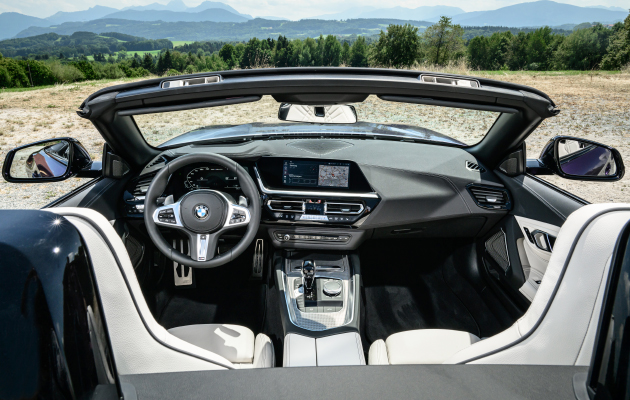 BMW представили обновленный родстер Z4