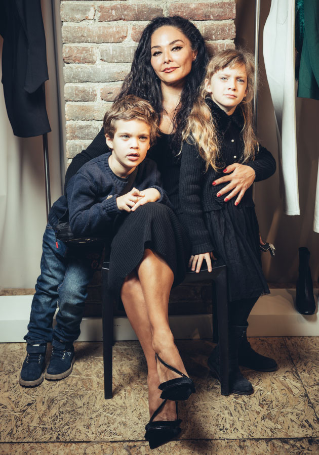 Миранда Мирианашвили с детьми Ваней и Меланией