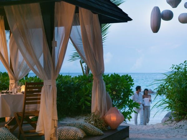 Куда поехать на&nbsp;Новый год: ночной дайвинг, вертолетные прогулки и&nbsp;спа под открытым небом в&nbsp;Raffles Seychelles