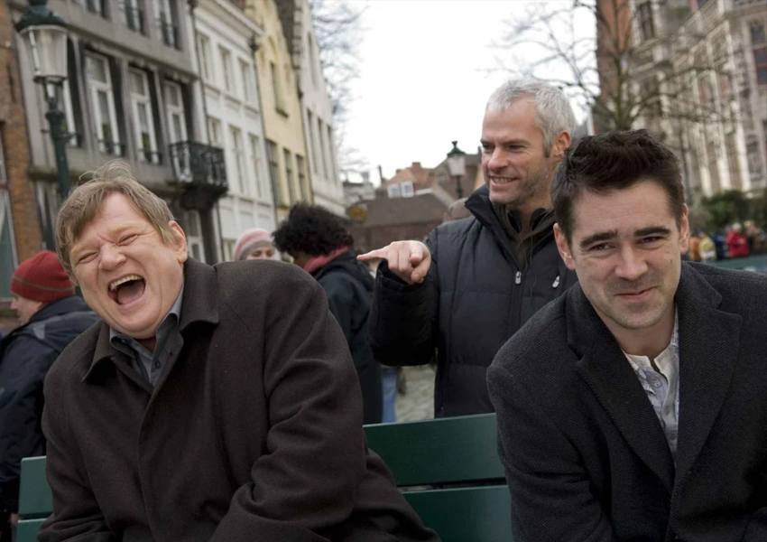 Брендан Глисон, Мартин Макдона и Колин Фаррелл на съемках фильма «Залечь на дно в Брюгге»