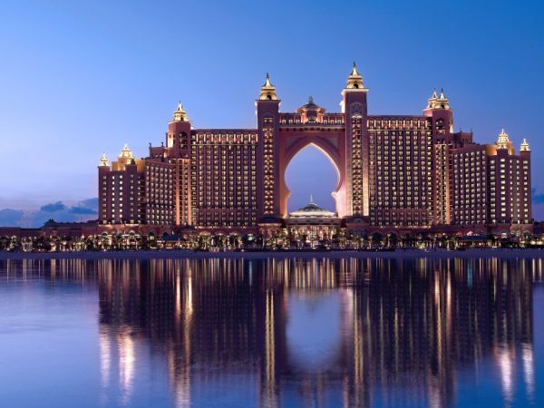 Каникулы в&nbsp;Atlantis, The Palm в&nbsp;Дубае: подводные люксы, уникальный аквапарк и&nbsp;&laquo;прогулки&raquo; с&nbsp;дельфинами