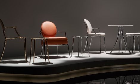 Дизайн &amp;&nbsp;Декор: Dior Maison и&nbsp;Филипп Старк представили новую версию кресла-медальона на&nbsp;Неделе дизайна в&nbsp;Милане