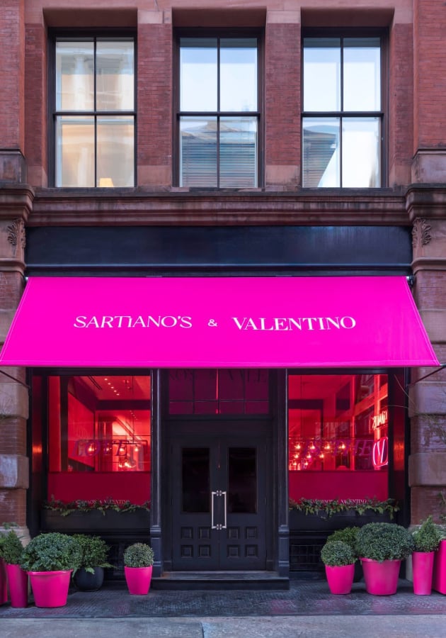 Модный дом Valentino открыл pop-up-кафе в Нью-Йорке ко Дню всех влюбленных