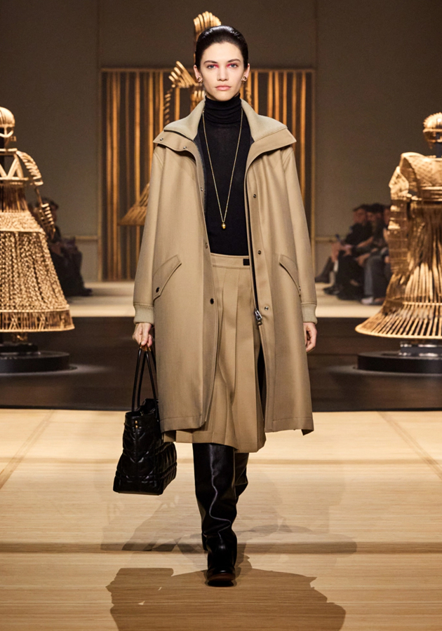 В Париже показали коллекцию Dior сезона осень-зима 24/25