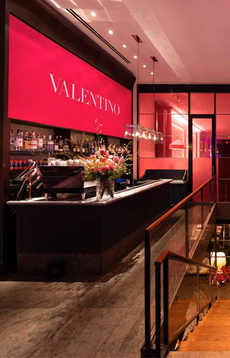 &laquo;Любовь&nbsp;&mdash; это всегда ответ&raquo;: модный дом Valentino открыл pop-up-кафе в&nbsp;Нью-Йорке ко&nbsp;Дню всех влюбленных