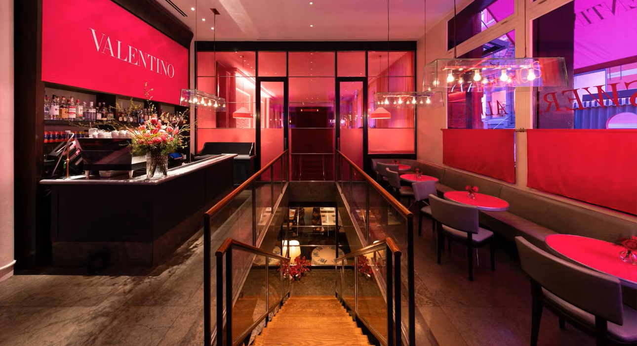 Модный дом Valentino открыл pop-up-кафе в Нью-Йорке ко Дню всех влюбленных