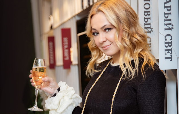 Яна Рудковская рекомендует безалкогольные вина к 8 Марта